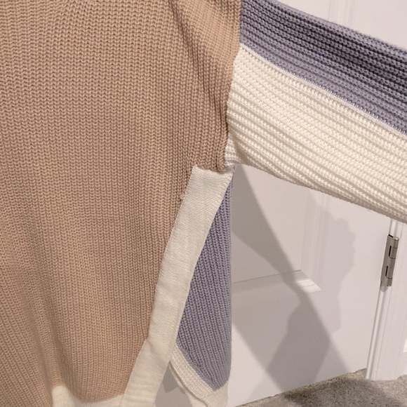Colorblock Sweater - Picture 3 of 3